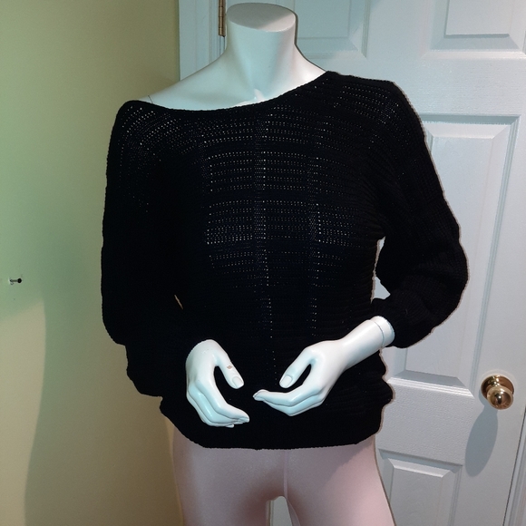 🧞♂️🧞♀️🧞 3/$30 AMAZING Black Knitted Sweater - Picture 3 of 4